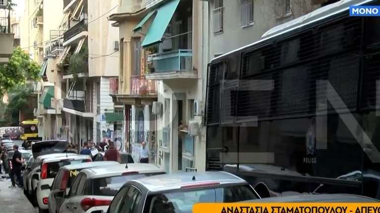 Αστυνομική επιχείρηση σε υπό κατάληψη κτίρια σε Εξάρχεια και Κυψέλη [βίντεο]