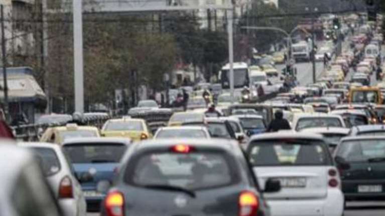 Τι θα προβλέπει ο νέος ΚΟΚ: Ποινές στον οδηγό και όχι στο όχημα, μειώνεται το όριο ταχύτητας στις κατοικημένες περιοχές