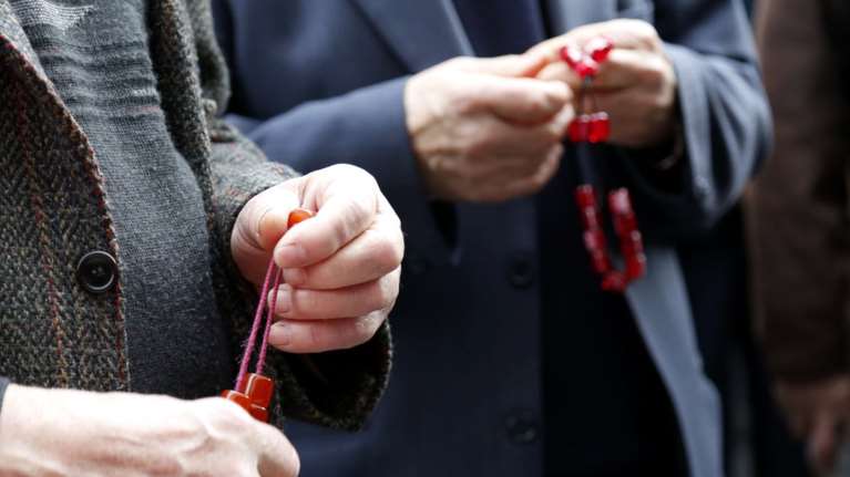 Χάνει τα αναδρομικά των επικουρικών και των δώρων όποιος εισπράξει τα αναδρομικά των κύριων συντάξεων