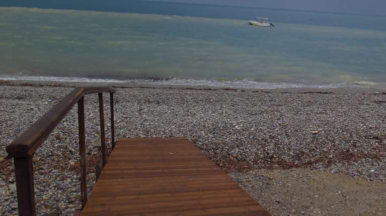 Ερευνούν δύο βίντεο για τη νεκρή 3χρονη στο Π. Φάληρο: Η ύποπτη γυναίκα, το καρότσι και το σενάριο πνιγμού σε μπανιέρα