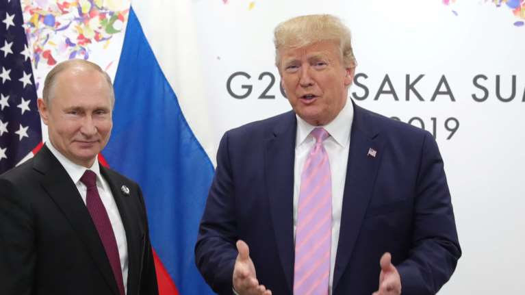 Ο Πούτιν δίνει στις ΗΠΑ ρωσικό πετρέλαιο και πρόσβαση στην Αρκτική- Το &quot;δώρο&quot; του Τραμπ στον Ρώσο πρόεδρο: Να βγει εκτός ο Ζελένσκι