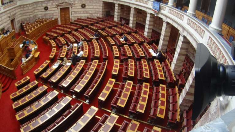 Εκλογές 2023: Καραμπόλα με 16 έδρες λόγω απογραφής - Ποιες περιφέρειες κερδίζουν και ποιες χάνουν