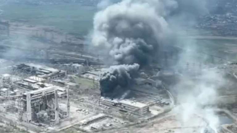 Ουκρανία: Σφυροκοπείται το Αζοφστάλ -"Η κατάπαυση πυρός δεν είναι καλή επιλογή", λέει η Μόσχα