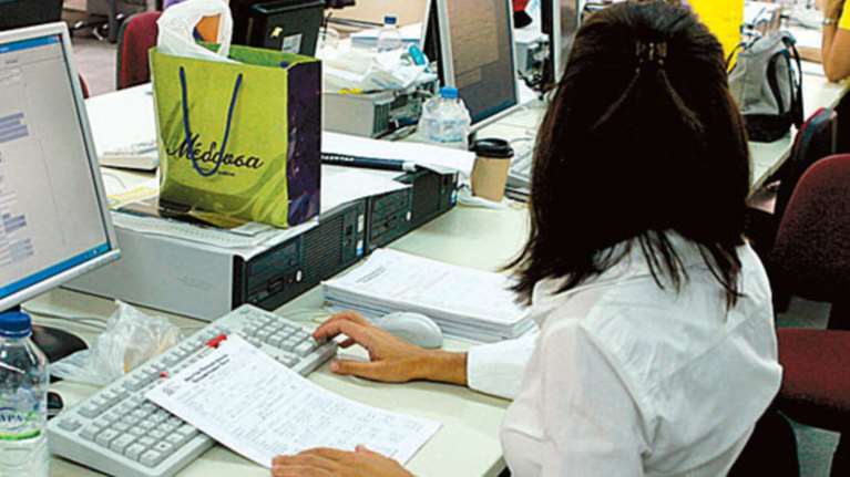 &quot;Ξεπαγώνουν&quot; από σήμερα οι τριετίες στον ιδιωτικό τομέα: Ποιοι εργαζόμενοι θα δουν άμεσα αύξηση στον μισθό τους