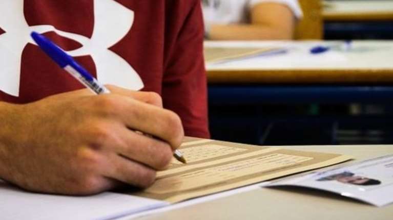 Αδιανόητο: Η ΟΛΜΕ σαμποτάρει τις εξετάσεις στα Πρότυπα Σχολεία λόγω του &quot;βαθιά ταξικού χαρακτήρα τους&quot;