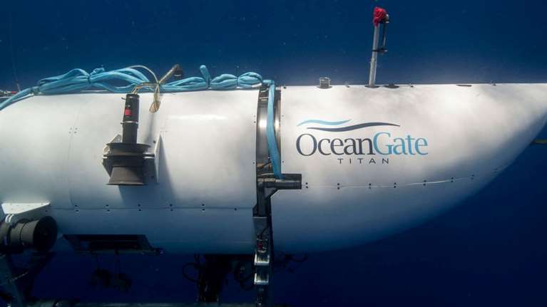 Υποβρύχιο Titan: &quot;Έπεφτε σαν πέτρα στον πυθμένα, έσκασε σαν μπαλόνι&quot;- Τι λέει εμπειρογνώμονας για τη συντριβή