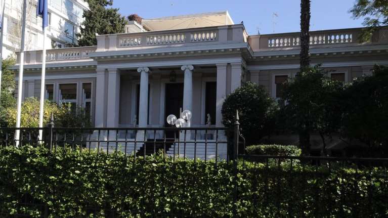 Ηχηρή απάντηση της κυβέρνησης στον Τσαβούσογλου: &quot;Ανιστόρητες και απαράδεκτες δηλώσεις - Δεν κάνουμε βήμα πίσω&quot;