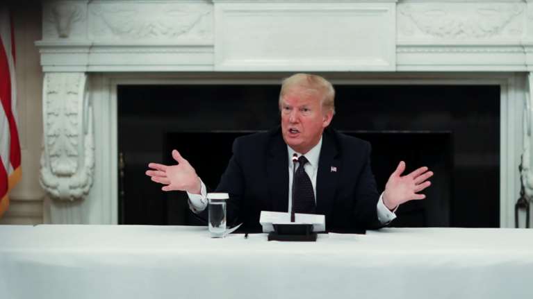 Απασφάλισε πάλι ο Τραμπ: Τελεσίγραφο κατά ΠΟΥ - &quot;Παίρνω χλωροκίνη κάθε μέρα, δεν χάνω τίποτα&quot;