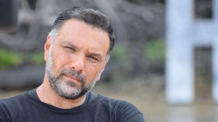 Κορονοϊός: Συγκλονίζει ο Γρηγόρης Αρναούτογλου - &quot;Αν μπω στο νοσοκομείο, δεν ξέρω αν θα βγω ζωντανός&quot; [Βίντεο]