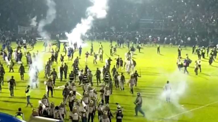 Τραγωδία στην Ινδονησία: Στους 125 ο αριθμός των νεκρών - Κάποια ονόματα είχαν εγγραφεί δύο φορές