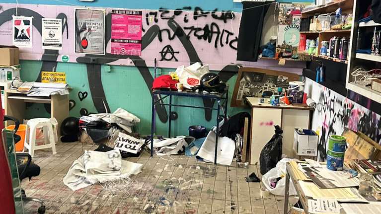 Η αστυνομία εκκένωσε την κατάληψη της Νομικής υπέρ της Παλαιστίνης – 27 προσαγωγές [εικόνες - βίντεο]