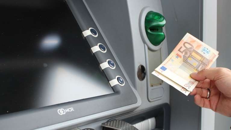 Το σχέδιο για αύξηση μισθών σε 600.000 εργαζόμενους από την 1η Ιανουαρίου 2023