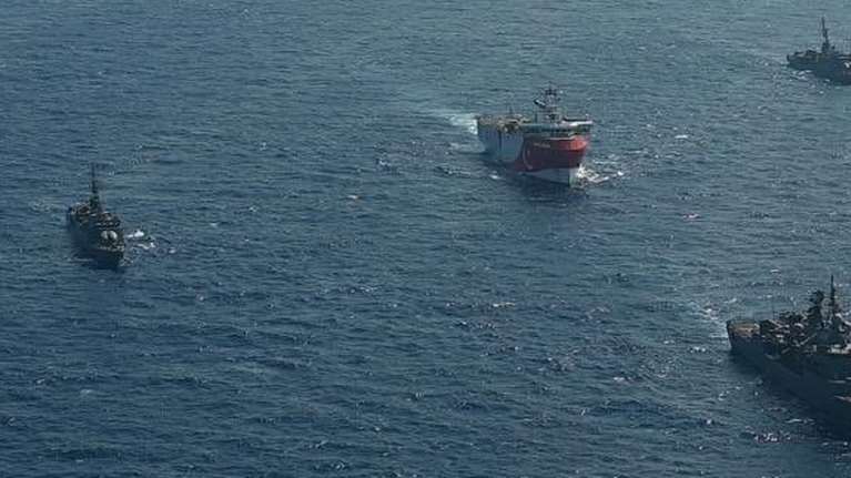 &quot;Oruc Reis&quot;: Σκηνικό για γερά νεύρα στην Ανατ. Μεσόγειο - Σκληρή στάση από την Αθήνα