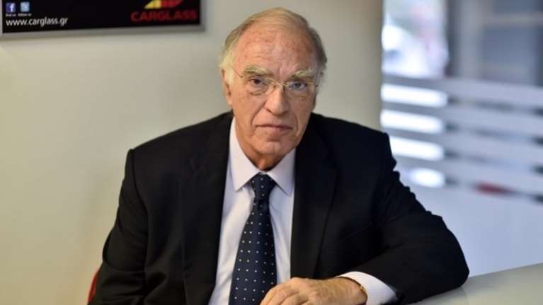 Αποσωληνώθηκε ο Βασίλης Λεβέντης - Κρίσιμη παραμένει η κατάστασή του