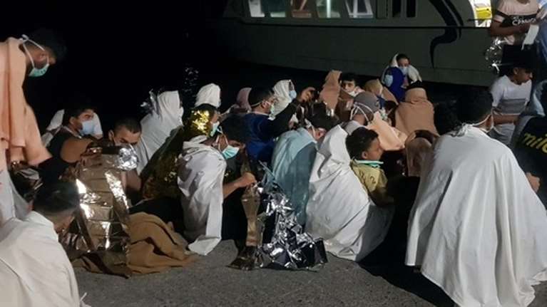 Κορονοϊός: Θετικοί 3 από τους 53 μετανάστες που διασώθηκαν στη Χάλκη