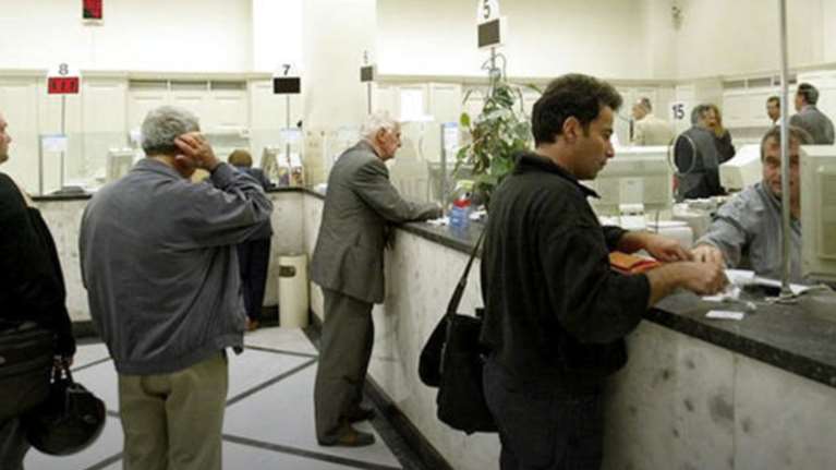 Επιστρεπτέα προκαταβολή, επίδομα θέρμανσης και δώρο Χριστουγέννων: Στο ταμείο για 1,7 δισ. ευρώ εντός της εβδομάδας