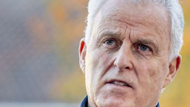 Τραγικό τέλος στην υπόθεση &quot;Καραϊβάζ&quot; της Ολλανδίας: Κατέληξε ο δημοσιογράφος που δέχτηκε πυροβολισμούς στο Άμστερνταμ