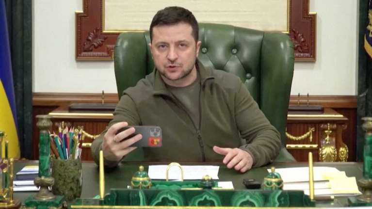 Ο πρωθυπουργός του Ισραήλ πρότεινε στον Ζελένσκι να παραδοθεί - &quot;Οχι&quot;, λένε οι Ουκρανοί και το διαψεύδουν