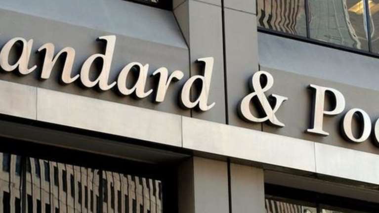 Standard &amp; Poor’s: Έδωσε την επενδυτική βαθμίδα &quot;BBB-&quot; στην Ελλάδα
