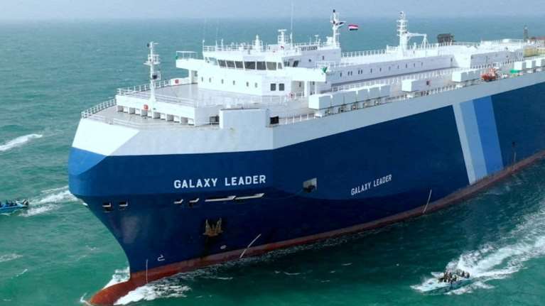 Νέες επιθέσεις των Χούθι εναντίον πλοίων στην Ερυθρά Θάλασσα - ΗΠΑ και Βρετανία κατηγορούν το Ιράν