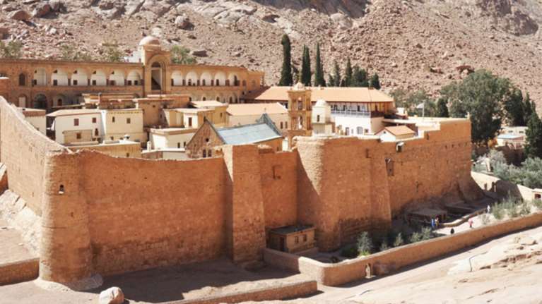 Αγία Αικατερίνη του Σινά: Η παλαιότερη χριστιανική μονή στον κόσμο - Η φλεγόμενη Βάτος του Μωυσή και η &quot;υπογραφή&quot; του Μωάμεθ