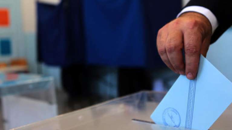 Δημοσκόπηση Marc: Μπροστά με 12,5% η ΝΔ - Δίνουν προβάδισμα στον Λοβέρδο αλλά βλέπουν νίκη Παπανδρέου στο ΚΙΝΑΛ