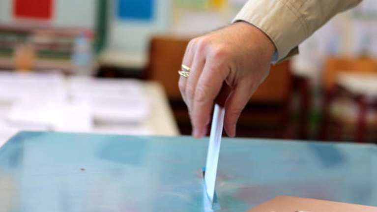 Δημοσκόπηση Metron Analysis: Στο 40% η ΝΔ - Πιθανή η παρουσία ακόμα και 9 κομμάτων στη Βουλή