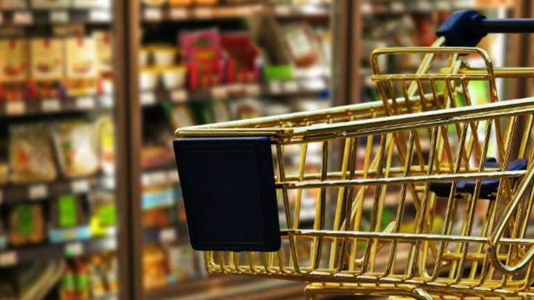 Πώς πληρώνουμε ακριβότερα τα προϊόντα των πολυεθνικών στην Ελλάδα - Τα &quot;κόλπα&quot; για να ανεβάζουν τις τιμές