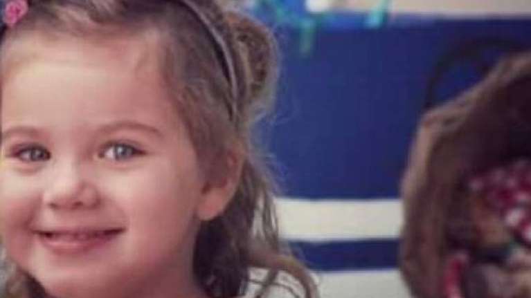 Αποκαλύψεις γιατρού Μαλένας: &quot;Δύο ώρες πριν πεθάνει, έπαιζε και περπατούσε&quot; - Μητέρα και γιαγιά αντέδρασαν στην νεκροψία