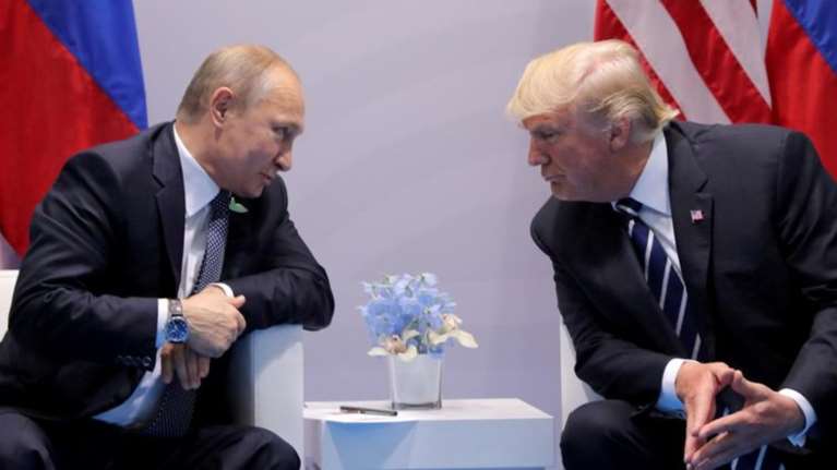 Ανάλυση Economist: Γιατί ο Τραμπ &quot;παίζει το παιχνίδι&quot; του Πούτιν στην Ουκρανία- Ο Ρώσος πρόεδρος πιστεύει ότι τον έχει του χεριού του