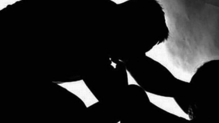 Φρίκη στην Καβάλα: &quot;Αυτή με προκαλούσε&quot; - Προφυλακιστέος ο 52χρονος που βίαζε για χρόνια την ανήλικη κόρη του