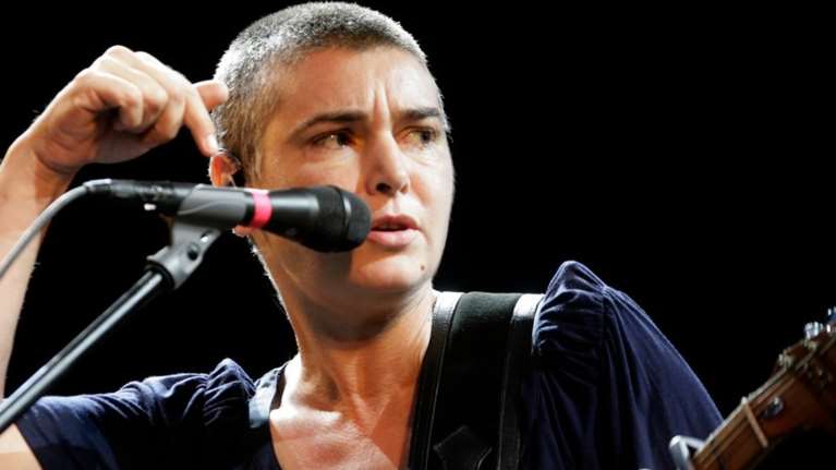 Θρήνος στην παγκόσμια μουσική σκηνή: Πέθανε η τραγουδίστρια Σινέντ Ο’ Κόνορ σε ηλικία 56 ετών