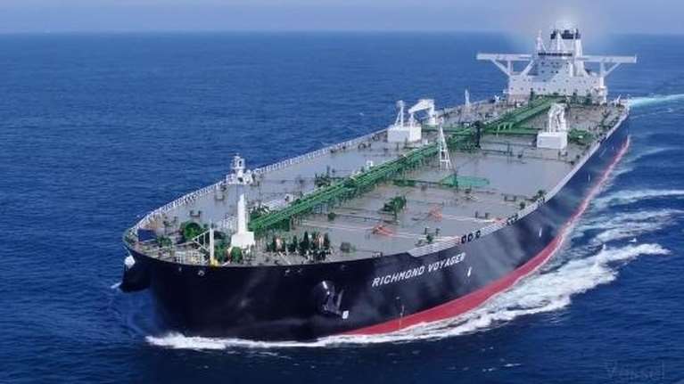 Θρίλερ στον κόλπο του Ομάν: Οι Ιρανοί άνοιξαν πυρ σε ελληνόκτητο τάνκερ επιχειρώντας να το καταλάβουν