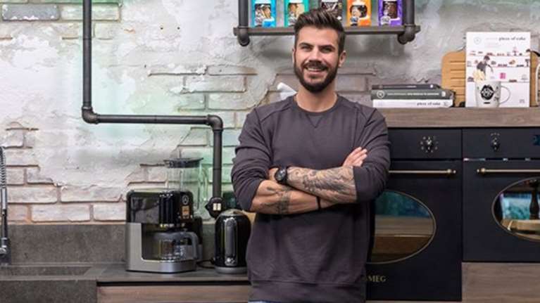 Άκης Πετρετζίκης: Κλείνουν τα εστιατόρια Kitchen Lab - Υπό εκκαθάριση η εταιρεία