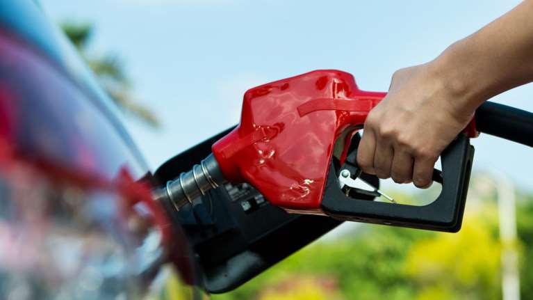 Βενζίνη: Τα δύο σενάρια για την επιδότηση της αμόλυβδης - 2,3 εκατ. αιτήσεις για το fuel pass