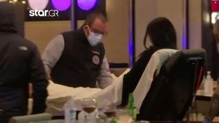 Νέα Σμύρνη: "Ανάψτε ένα κερί για το παιδί μου", συγκλονίζει η μητέρα της 31χρονης κοπέλας που τραυματίστηκε