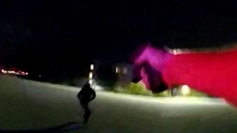 Οχάιο: Σοκαριστικό βίντεο - Αστυνομικοί σκοτώνουν εν ψυχρώ Αφροαμερικανό με 60 σφαίρες