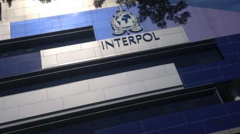 Σε θέση &quot;μάχης&quot; η Interpol: Η διεθνής μαφία κυκλοφορεί ήδη πλαστά εμβόλια για τον κορονοϊό που προκαλούν ακόμα και θάνατο