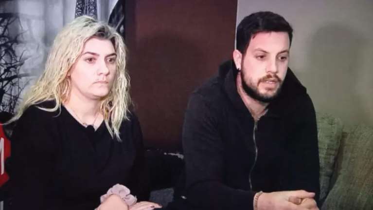 Θάνατος παιδιών στην Πάτρα: &quot;Δεν βάζω και το χέρι μου στη φωτιά για τη Ρούλα - Ο Μάνος είναι αθώος&quot;, λέει ο κουμπάρος τους