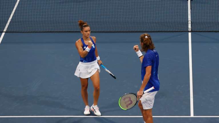 Ολυμπιακοί Αγώνες: Μεγάλη πρόκριση στους &quot;8&quot; του μεικτού διπλού για Τσιτσιπά και Σάκκαρη