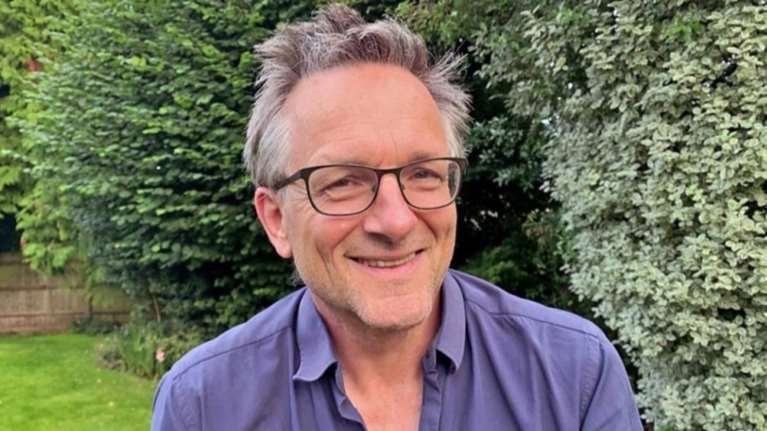 Θρίλερ στη Σύμη με την εξαφάνιση του διάσημου παρουσιαστή του BBC - Τα 4 βασικά σενάρια που εξετάζονται