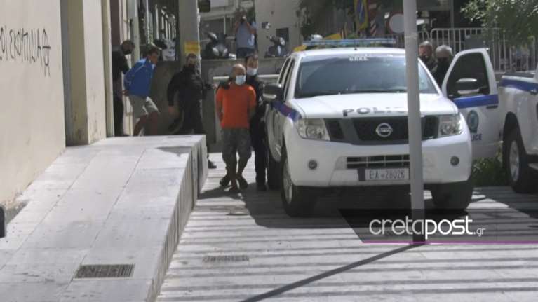 Έγκλημα στη Μεσαρά: Προφυλακίστηκε ο 27χρονος – Ξέσπασε η χήρα του 39χρονου: &quot;Να σαπίσεις στη φυλακή&quot;