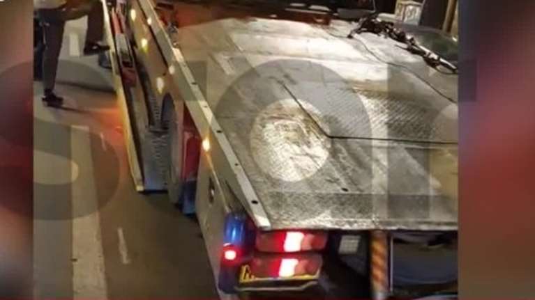 Οδηγός γερανού της Τροχαίας πήγε να μεταφέρει οχήματα και ήταν… μεθυσμένος