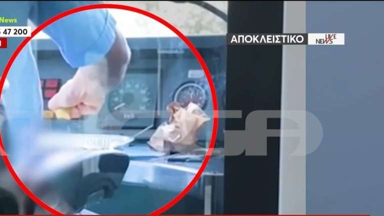 Απίστευτο βίντεο: Μηχανοδηγός του Προαστιακού έτρωγε την ώρα που ο συρμός ήταν σε κίνηση - Η απάντηση της Hellenic Train
