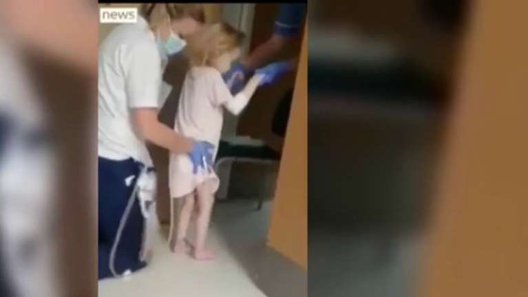 Ηπατίτιδα σε παιδιά: Συγκλονιστικός αγώνας της τρίχρονης Λόλας που χρειάστηκε μεταμόσχευση ήπατος [Βίντεο]