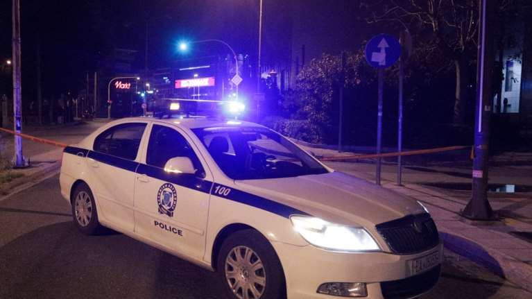 Νυχτα τρόμου σε σπίτι ηλικιωμένων στο Πικέρμι: Τους έδεσαν, τους έδειραν και έκλεψαν μέχρι και τις βέρες τους