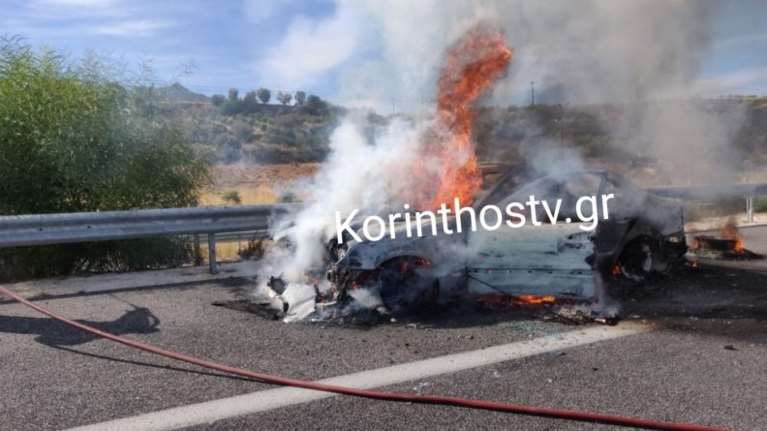 Ασύλληπτο τροχαίο στην Αθηνών – Κορίνθου με δύο νεκρούς: Σύγκρουση με φλεγόμενο ταξί και δύο ΙΧ [εικόνες - βίντεο]