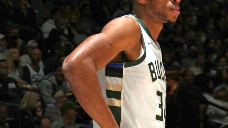 Χιτ-Μπακς 113-104: Ήττα στο Μαϊάμι για τα Ελάφια του άστοχου Γιάννη