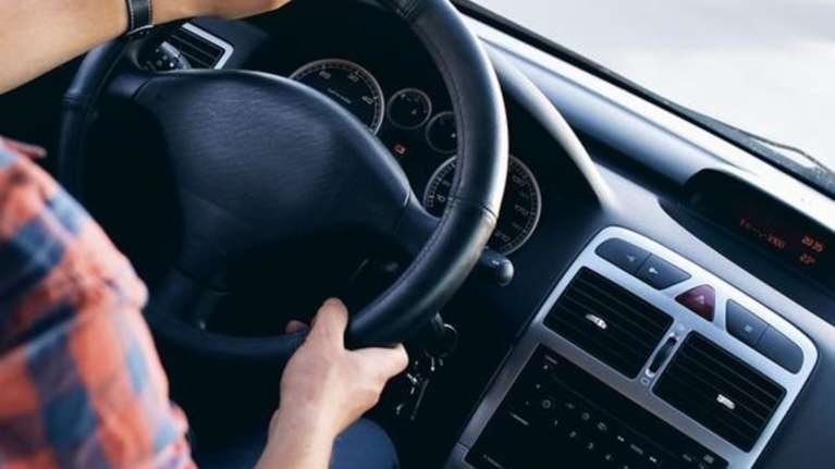 Ταυτοποιήθηκαν δύο οδηγοί, 62 και 29 ετών - Έτρεχαν με ταχύτητα μέχρι και 292 χλμ./ώρα