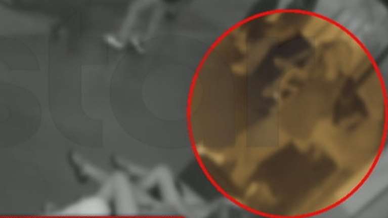 Γλυφάδα: &quot;Μαζεύτηκαν και φώναζαν fight, fight, fight&quot; - Τι λέει αυτόπτης μάρτυρας του ξυλοδαρμού της 14χρονης [βίντεο]